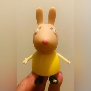 Peppa Pig Mommy Rabbit Poesable Figure Yellow Dress
